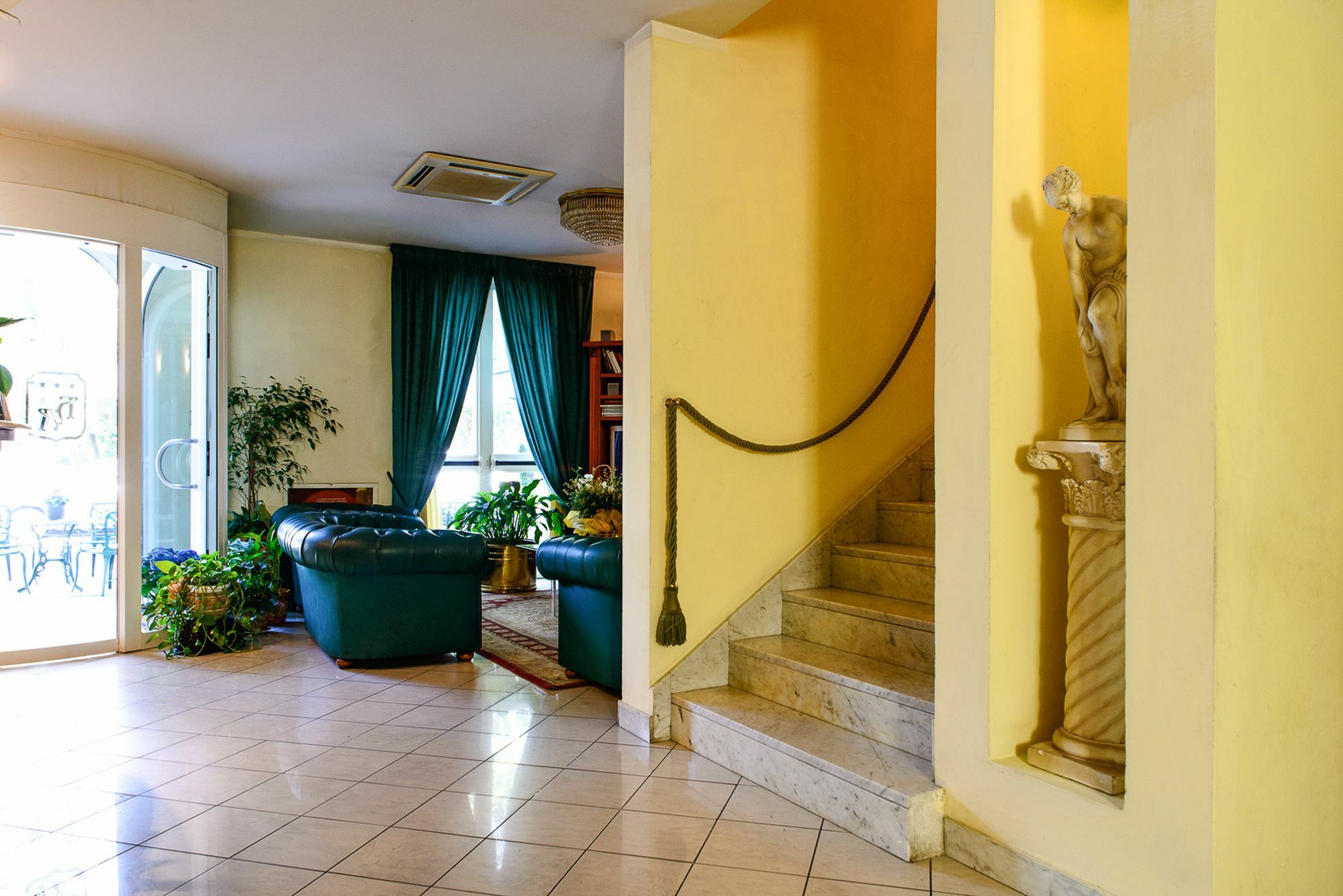Hotel Villa Adriana Βιαρέτζιο Εξωτερικό φωτογραφία